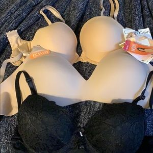 Bundle of bras - 36A